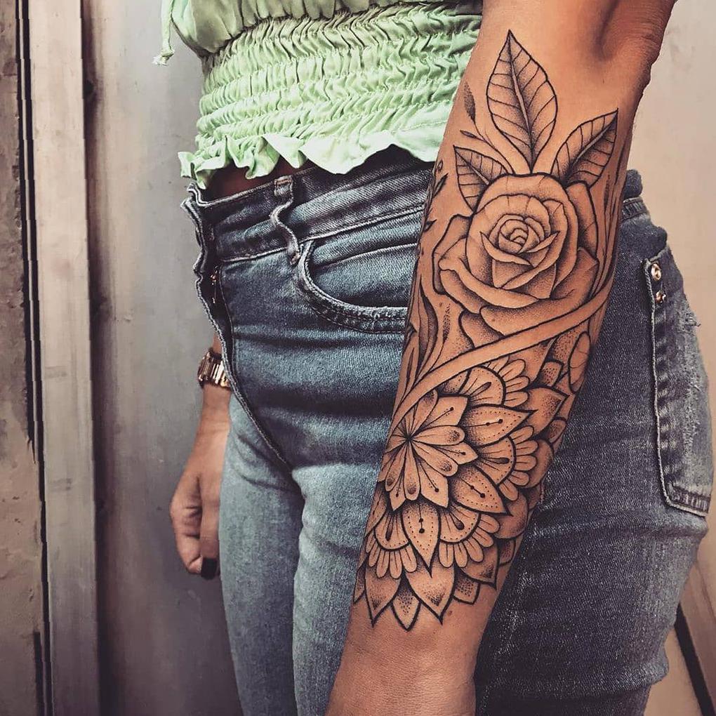 10 Elegant Arm Tattoo Ideas For Girls 2024