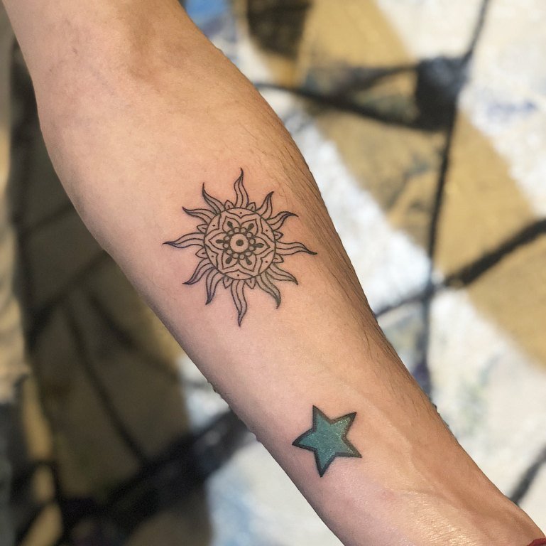 10 Unique And Beautiful Sun Tattoo Designs Eal Care