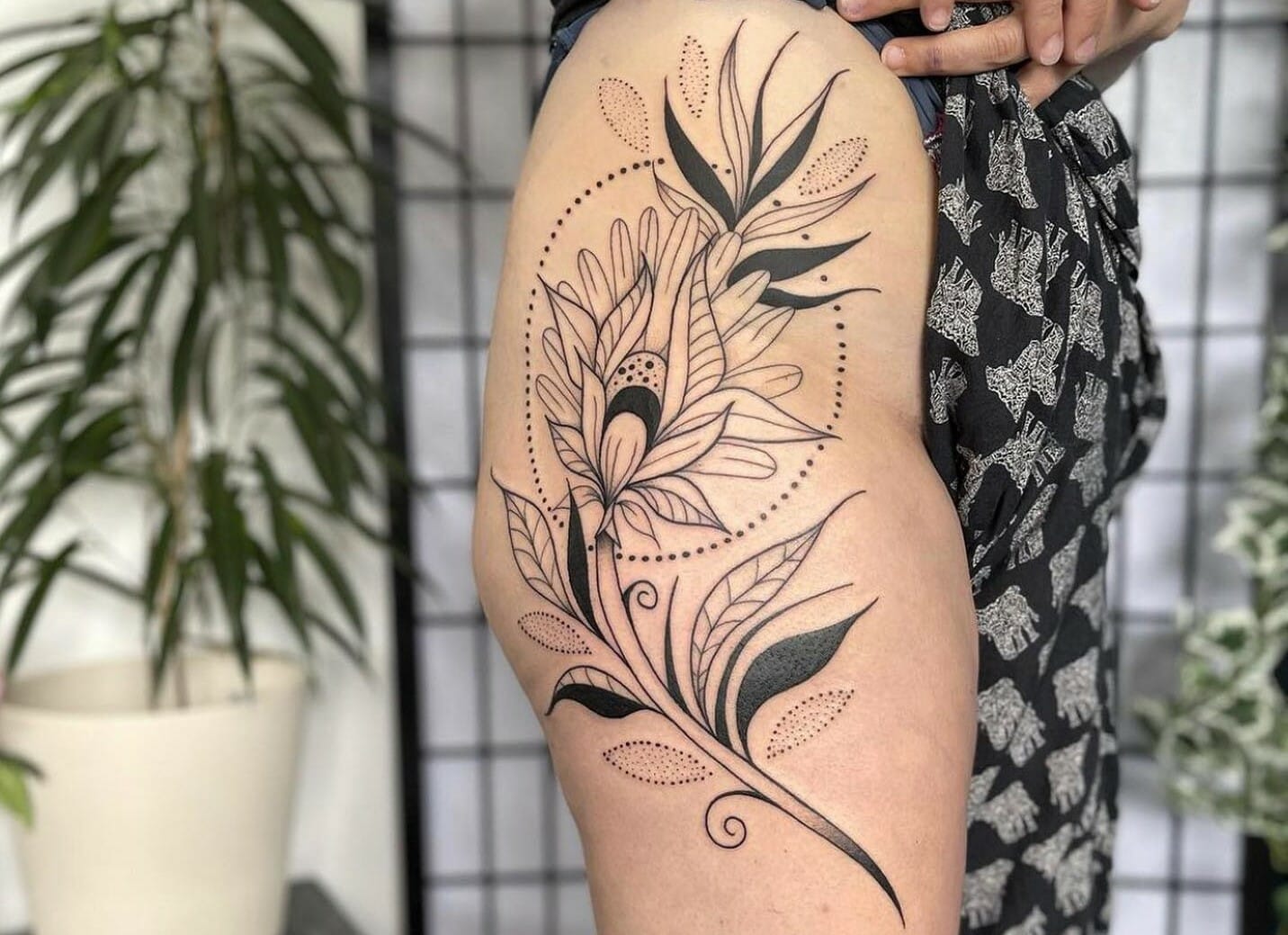 11 Floral Hip Tattoo Ideas That Will Blow Your Mind