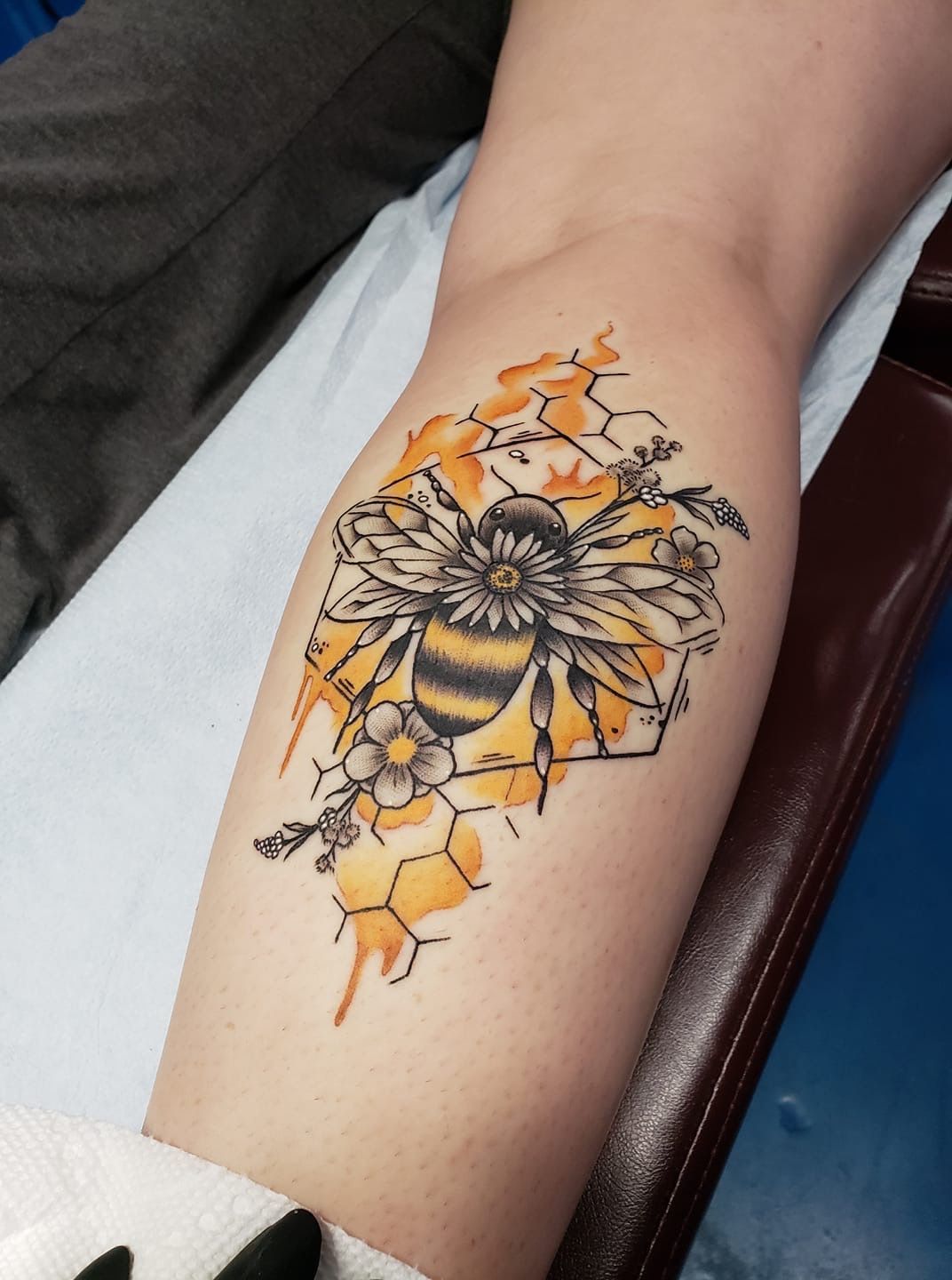 150 Beautiful Bee Tattoos Designs With Meanings 2022 Tattoosboygirl Bee Tattoo Queen Bee