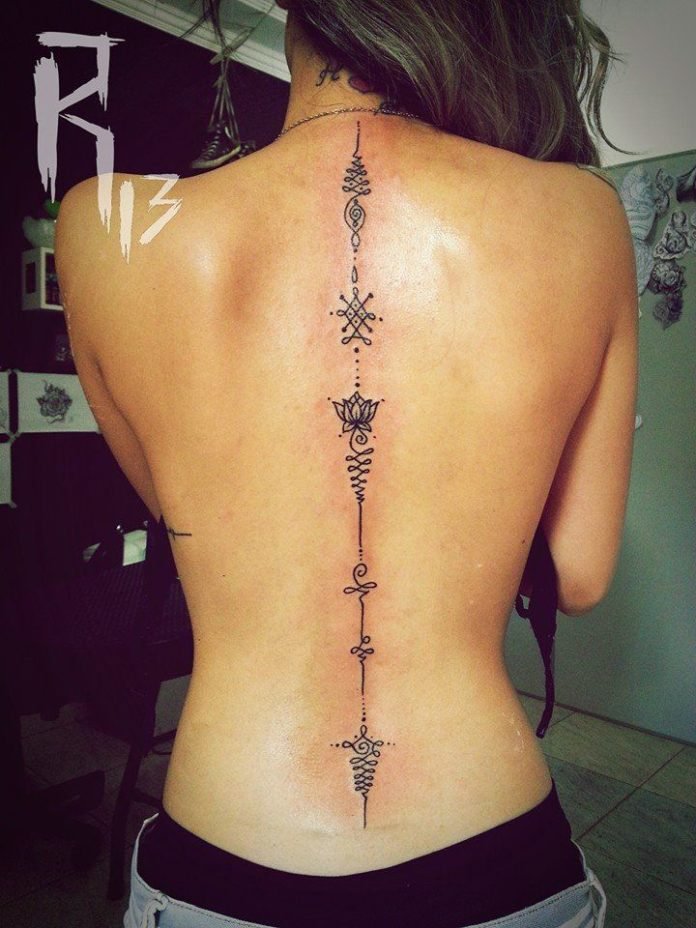 20 Spine Tattoo Ideas For Women To Flaunt Beautifulfeed