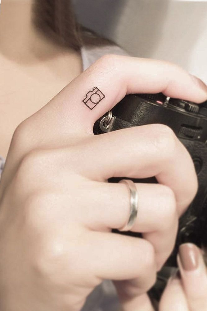 24 Minimalist Tattoo Designs Catch Your Tiny Inspiration Eazy Glam