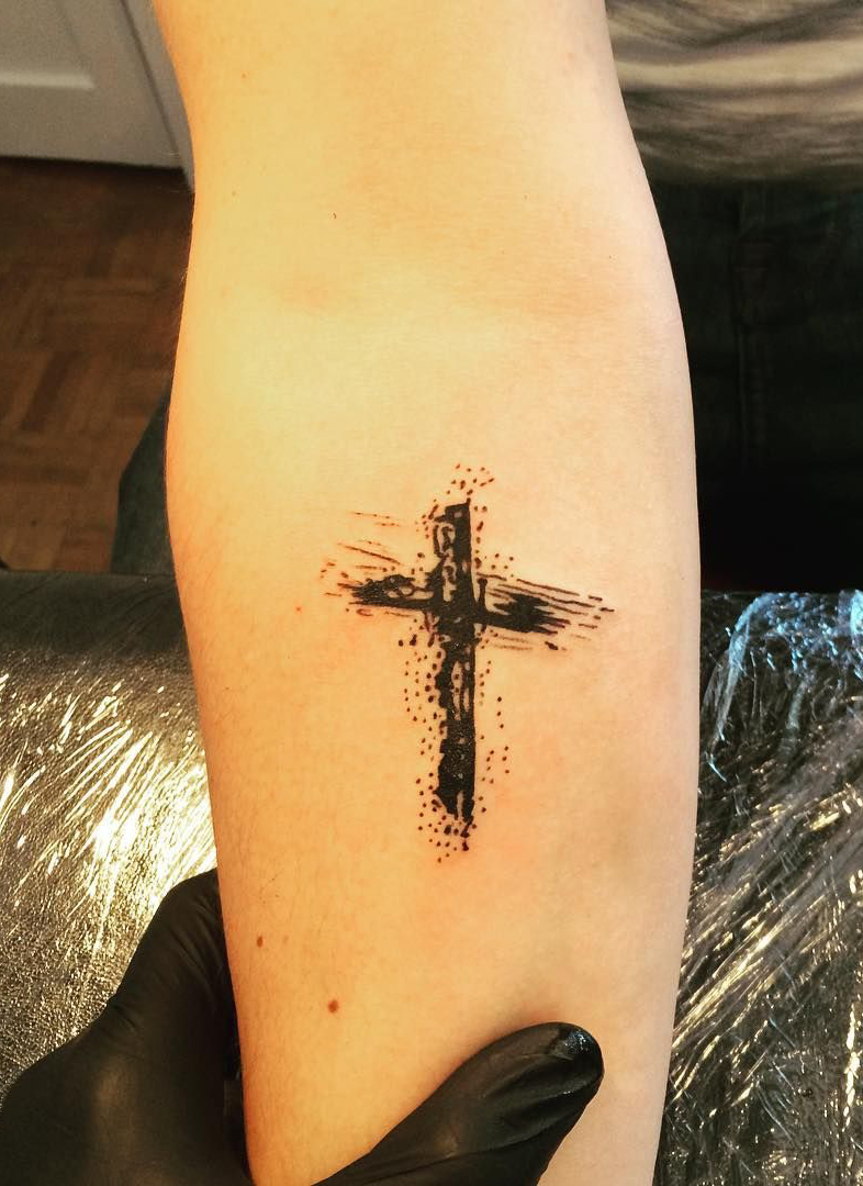 25 Amazing Cross Tattoos For Women Artofit