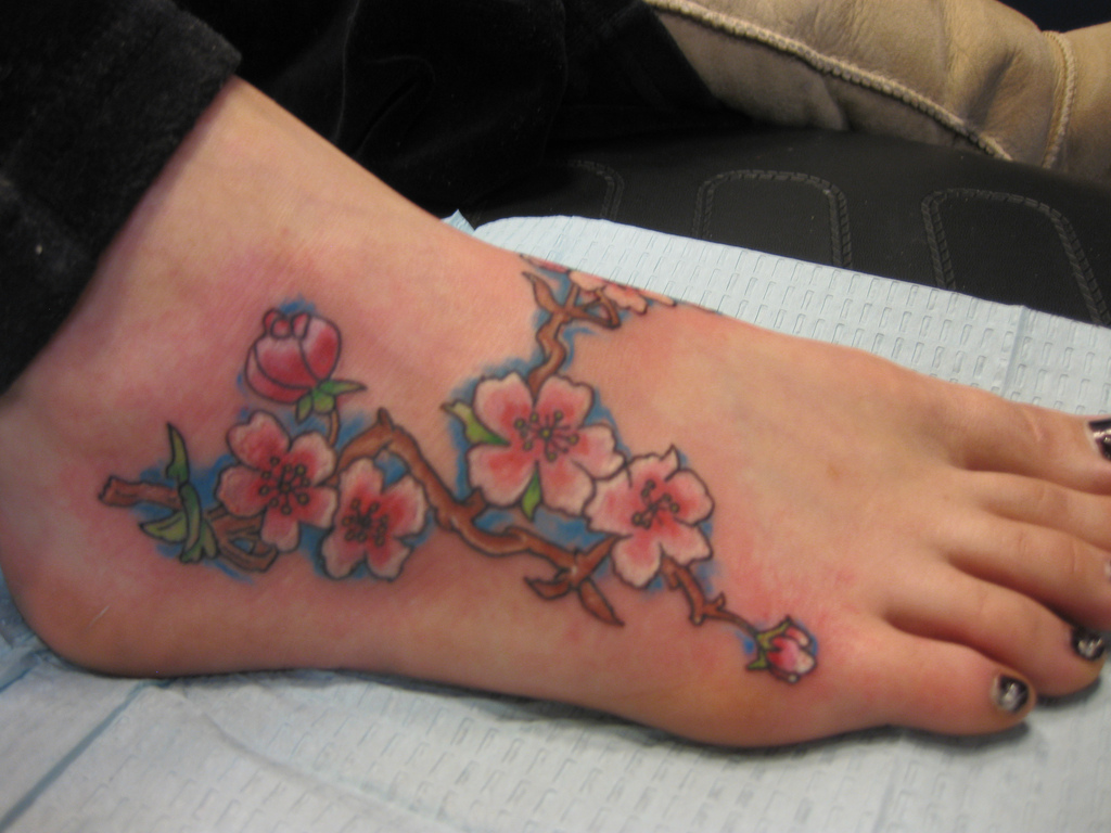 25 Outstanding Foot Tattoo Designs Latest Tattoos Collection Latest