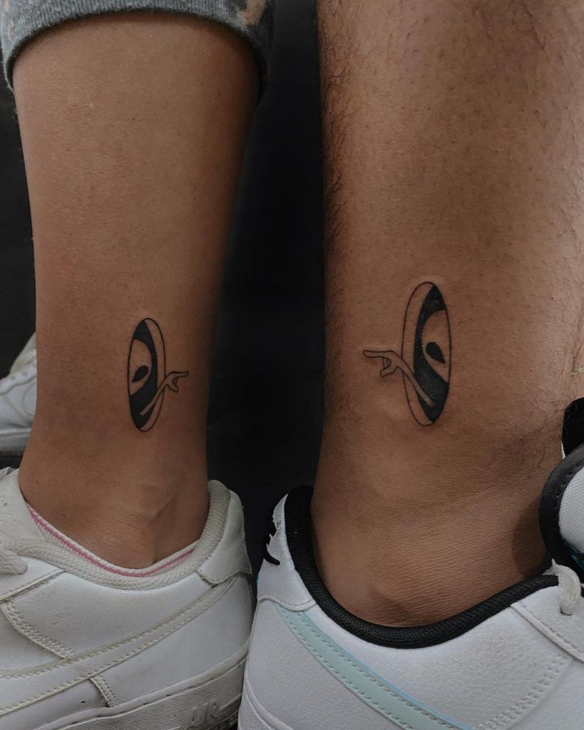 25 Romantic Small Matching Tattoos For Couples Artofit