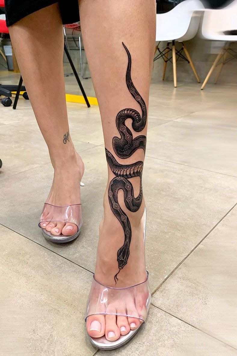 25 Snake Tattoo Ideas Leg Tattoos Women Thigh Tattoos Women Leg Tattoos