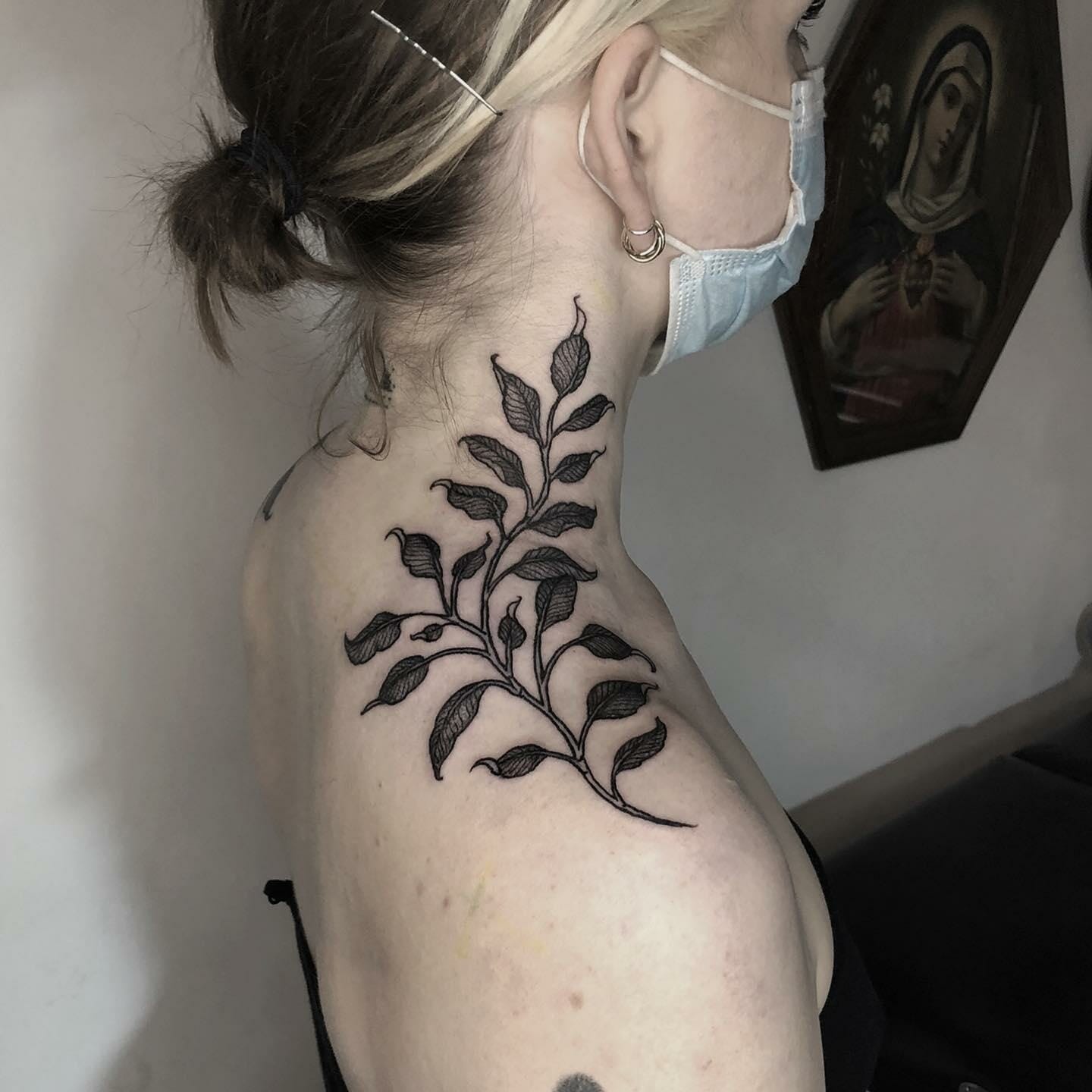 27 Elegant Shoulder Vine Tattoos For Women Psycho Tats