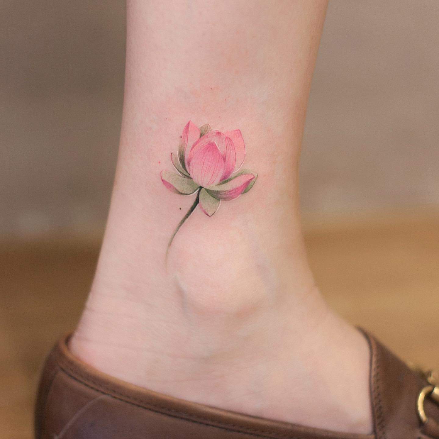 28 Realism Lotus Flower Tattoo Mehwishchun