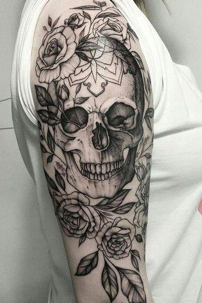 30 Stunning Skull Tattoos For Females 2020 In 2020 Feminine Skull