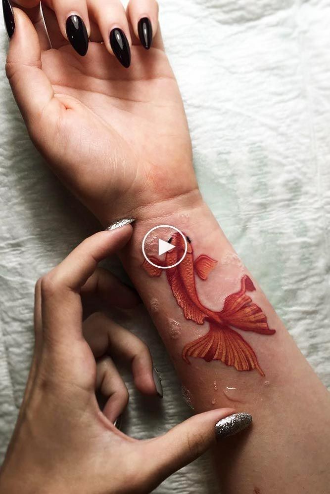 33 Delicate Wrist Tattoos For Your Upcoming Ink Session