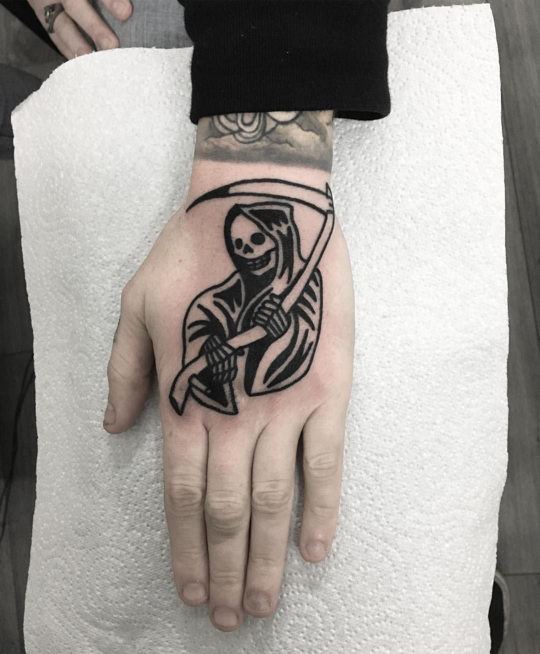 35 Simple Santa Muerte Tattoo Designs Nadineailie