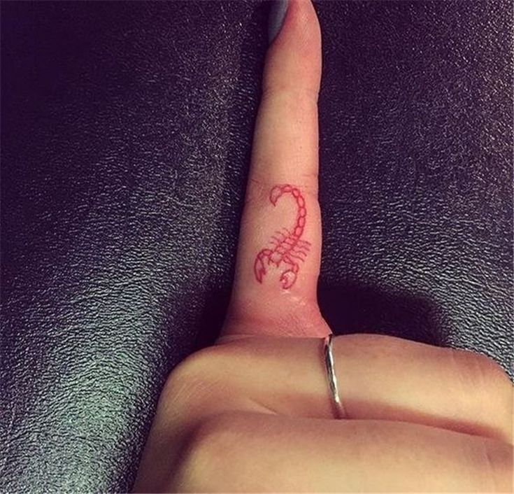 38 Elegant Finger Tattoo Ideas For Females In 2024 Finger Tattoo For