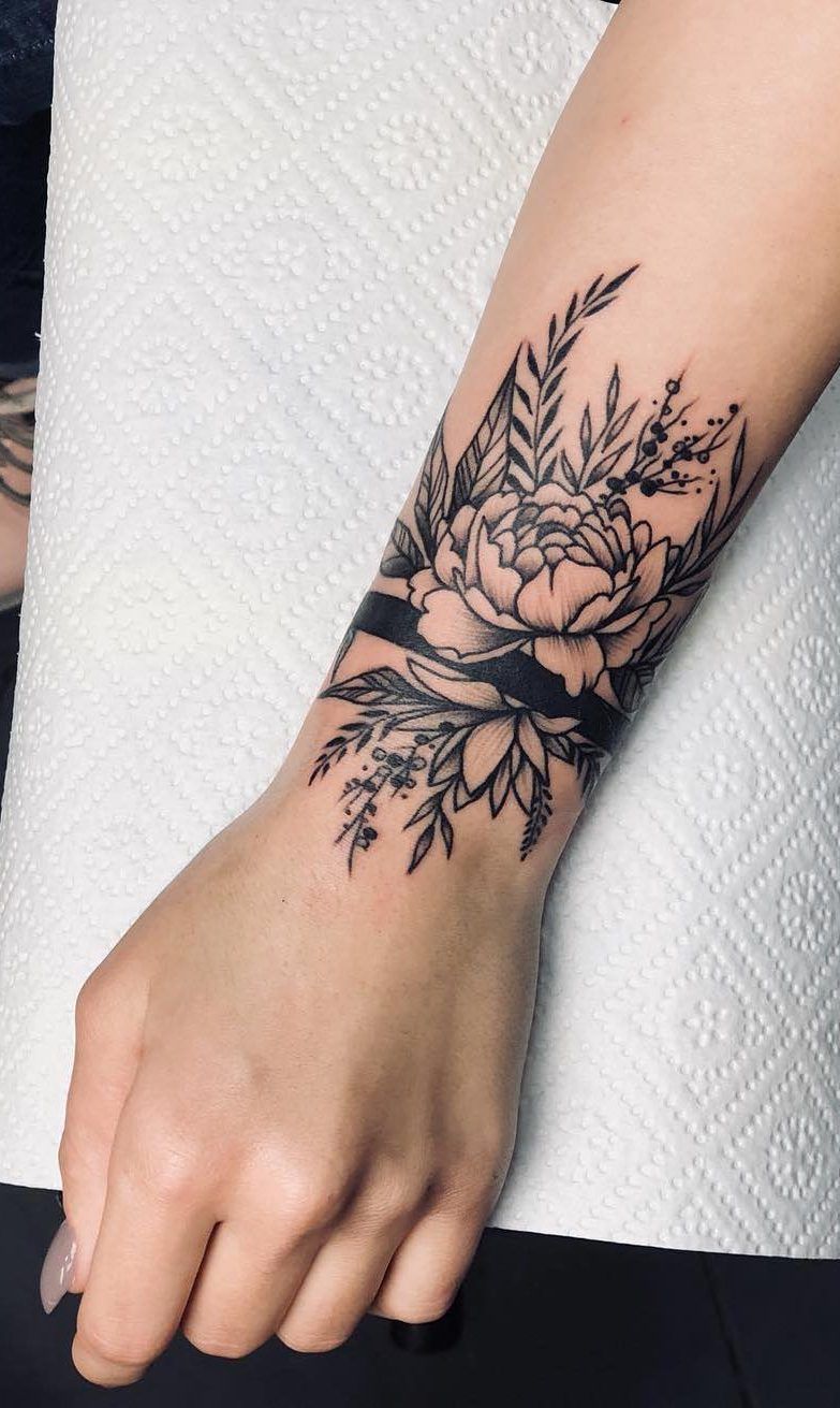 39 Aweesome And Cool Wrist Tattoos Design And Ideas For 2019 Page 11