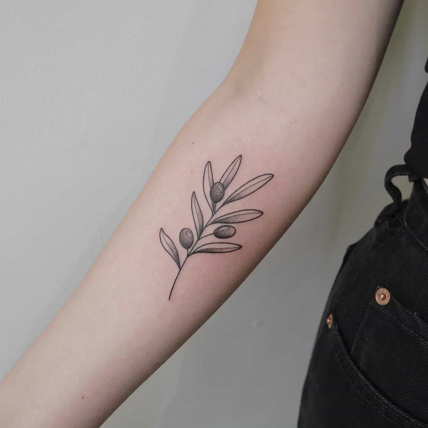 40 Best Olive Branch Tattoo Designs Ancient And Modern Meanings