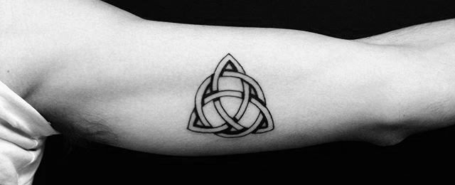 40 Celtic Tattoos For Men Cool Knots And Complex Curves