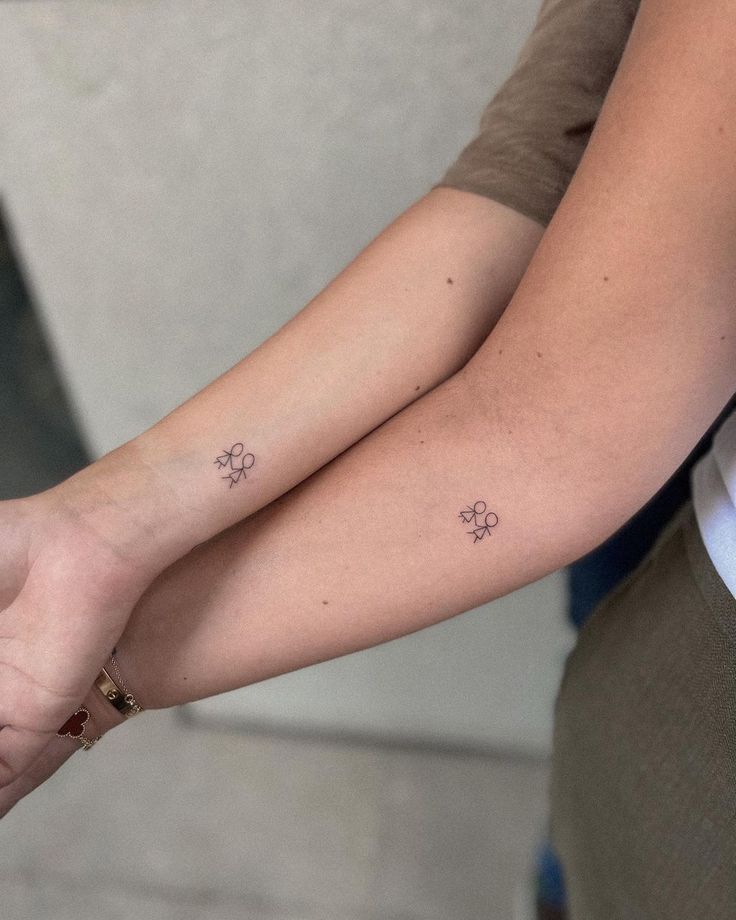 40 Inspiring Sister Tattoo Ideas To Showcase Your Love