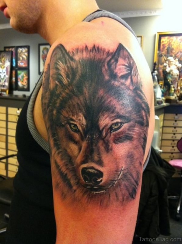 51 Elegant Wolf Tattoos On Shoulder