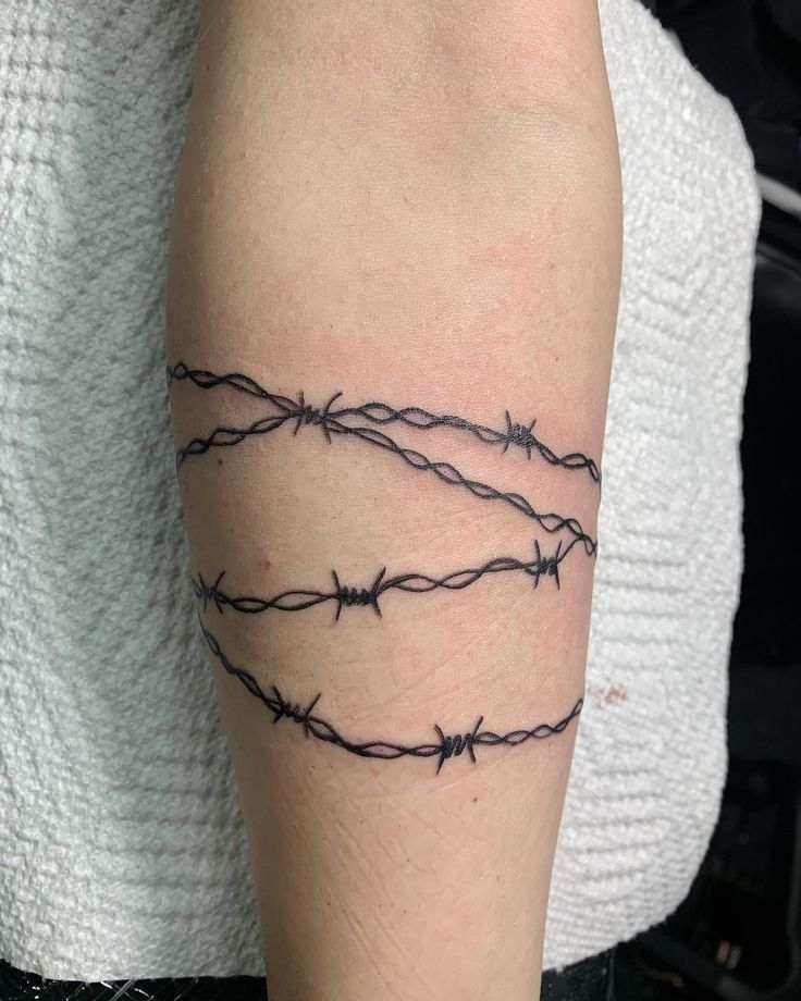 61 Awesome Barbed Wire Tattoo Designs For Men Barbed Wire Tattoos Tattoos For Guys Hand Tattoos