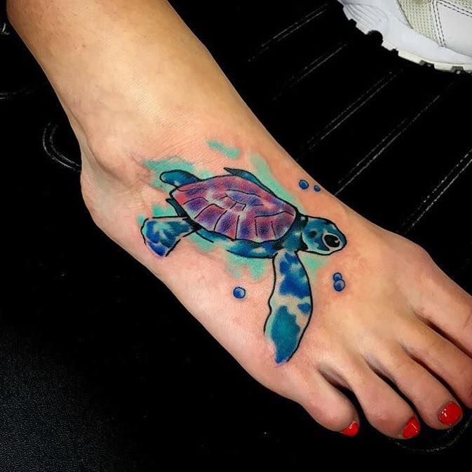 62 Turtle Tattoos For Women That Depict Beauty And Peace Hawaiiantattoos Turtle Tattoo