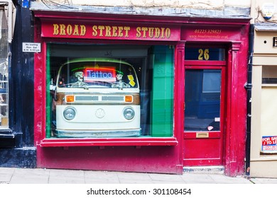 665 Tattoo Shop Window Images Stock Photos Vectors Shutterstock