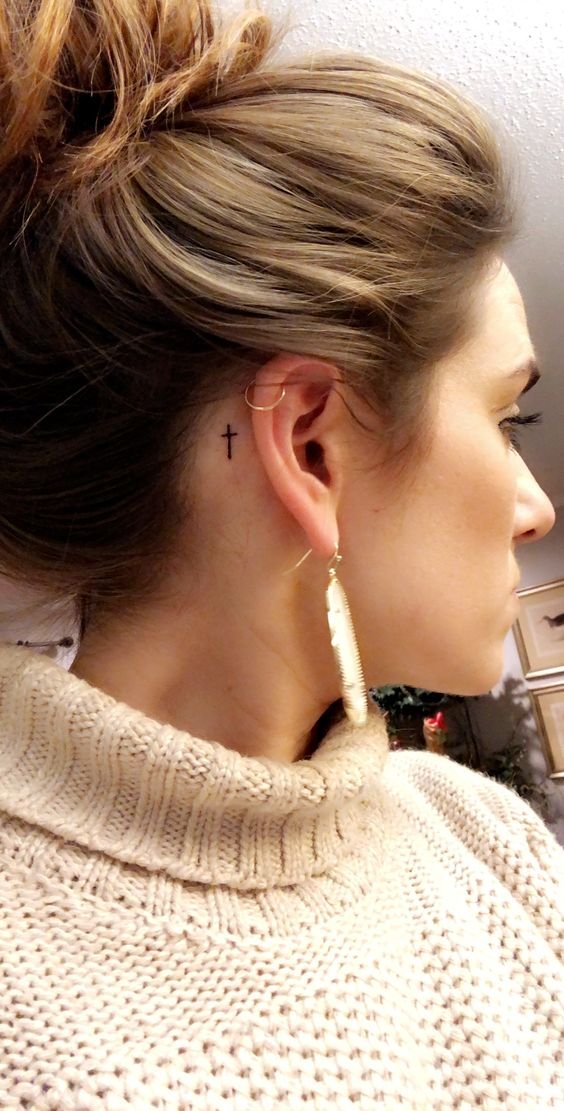 8 Best Cross Tattoo Behind Ear Ideas With Meaning