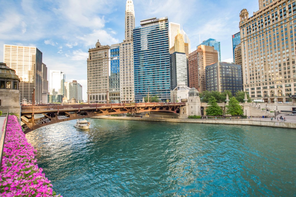 A Chicago Bucket List 10 Essential Chicago Experiences