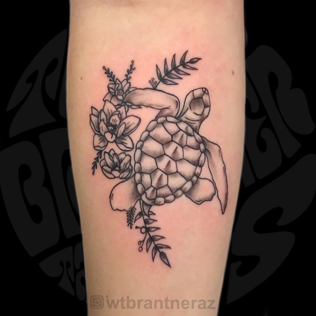 Aggregate 68 Sea Turtle Thigh Tattoo Latest In Cdgdbentre