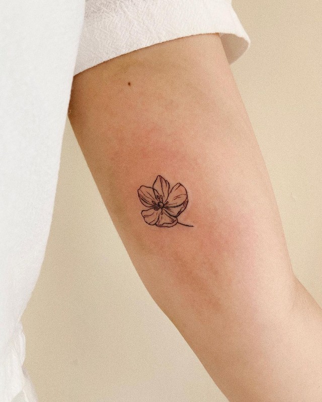 Aggregate More Than 80 4 Petal Flower Tattoo Latest Vova Edu Vn