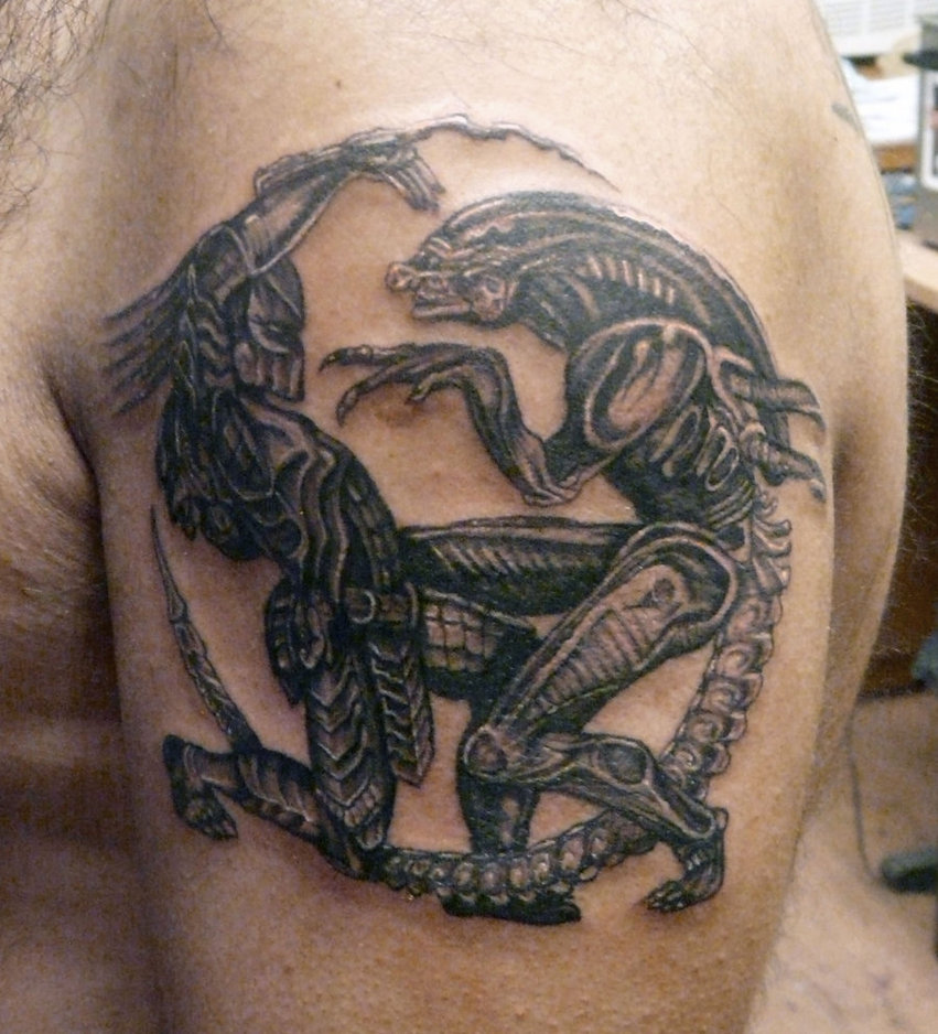 Alien Vs Predator Tattoo By Bullseyetattoo On Deviantart