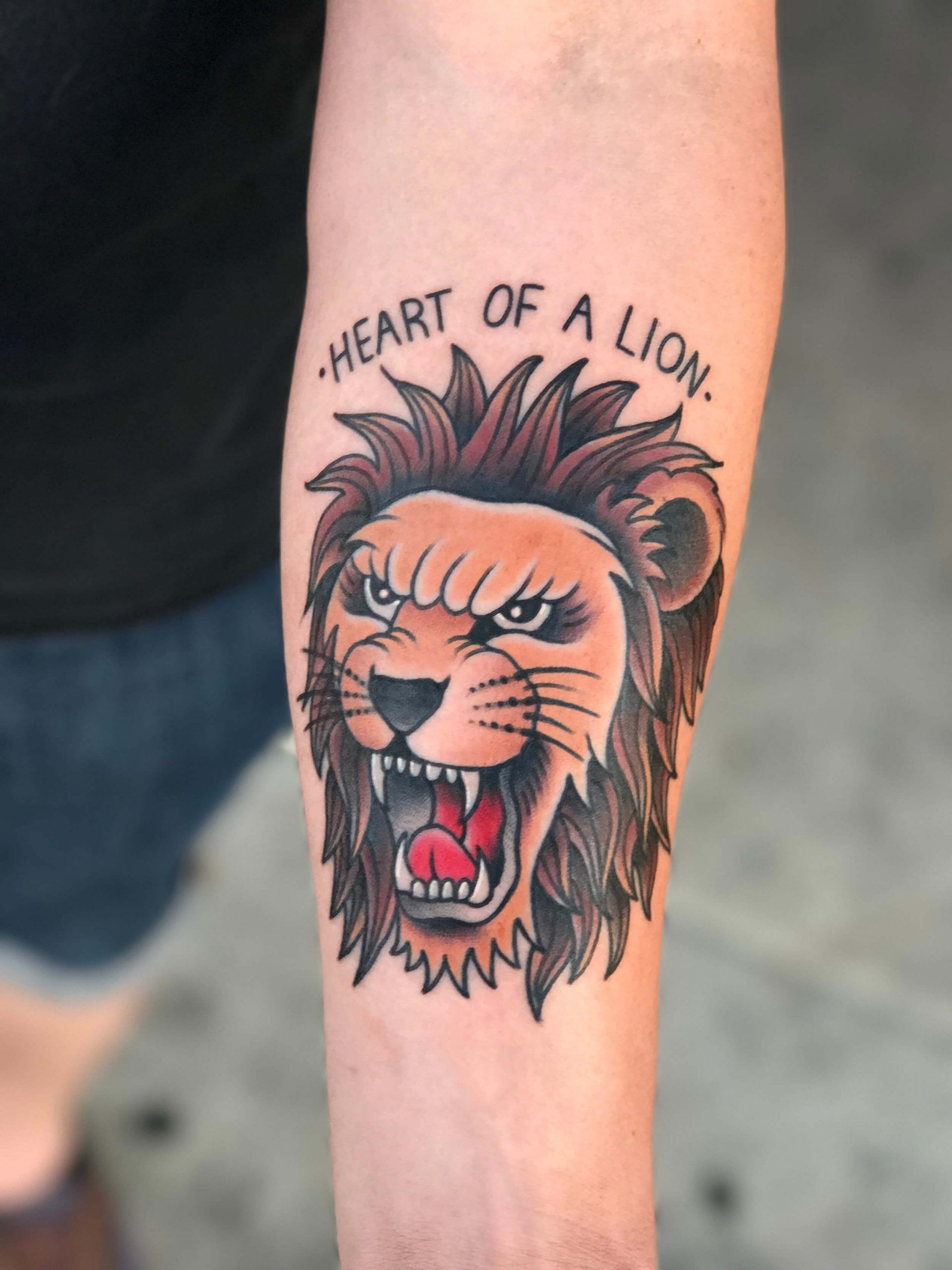 5 Stunning Designs for Your American Traditional Lion Tattoo