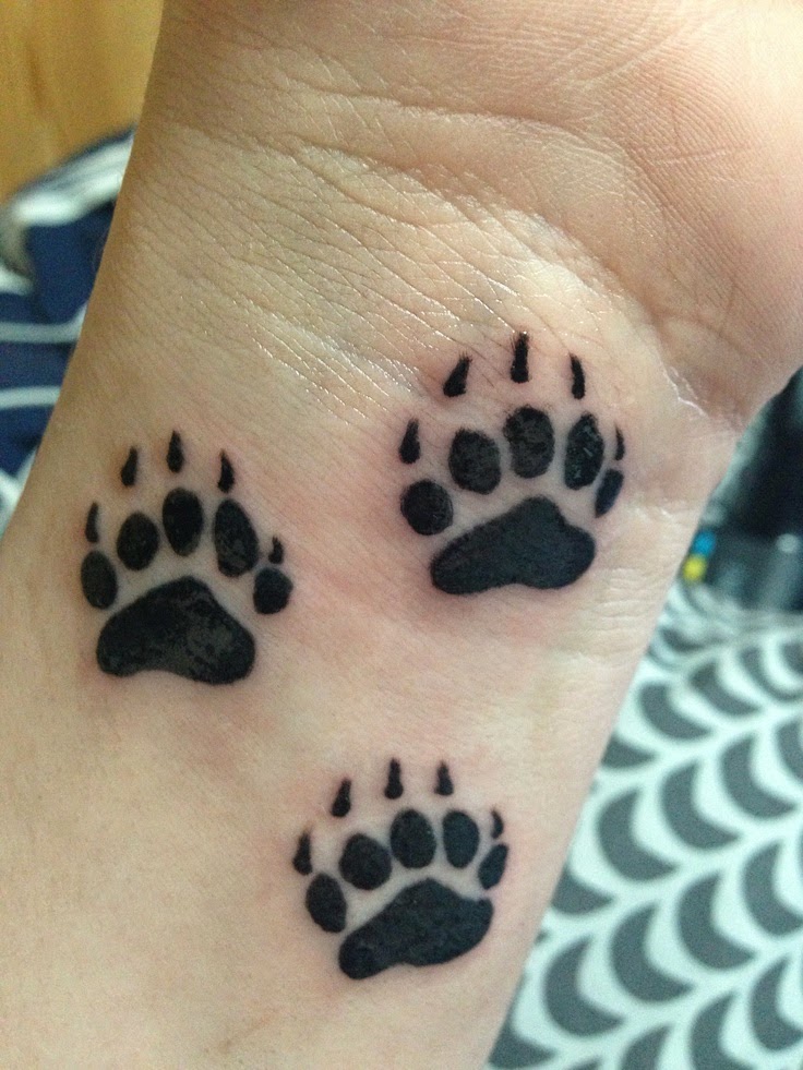 5 Stunning Designs for Bear Paw Print Tattoos