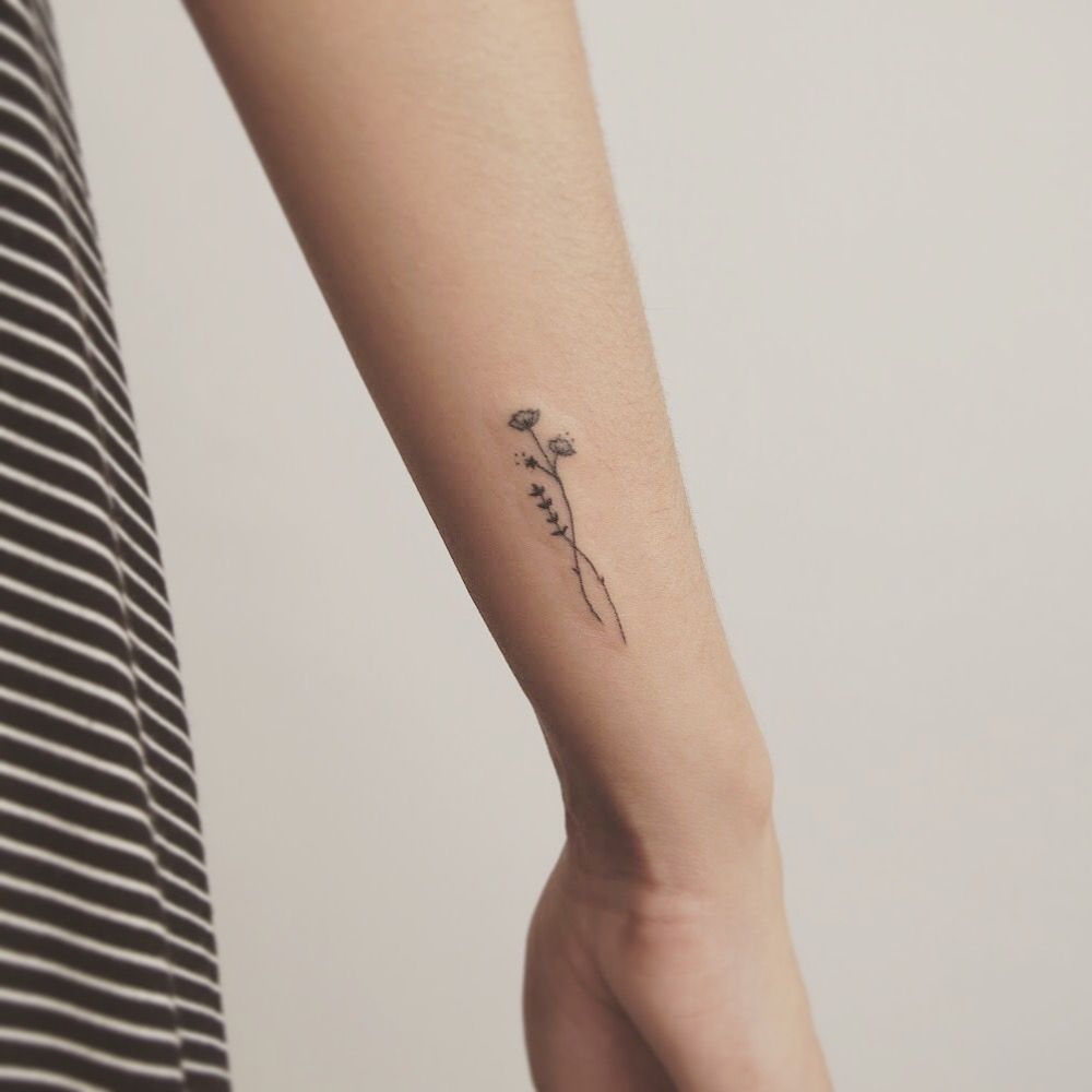 Beautiful And Delicate 30 Single Tattoo Design Ideas For Women