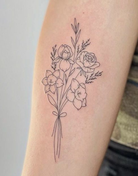 5 Stunning Birth Flower Bouquet Tattoo Ideas