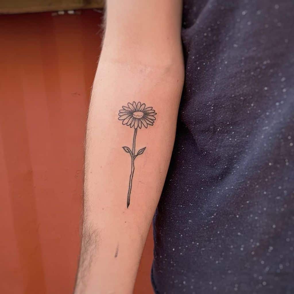 5 Stunning Black and White Daisy Tattoo Ideas