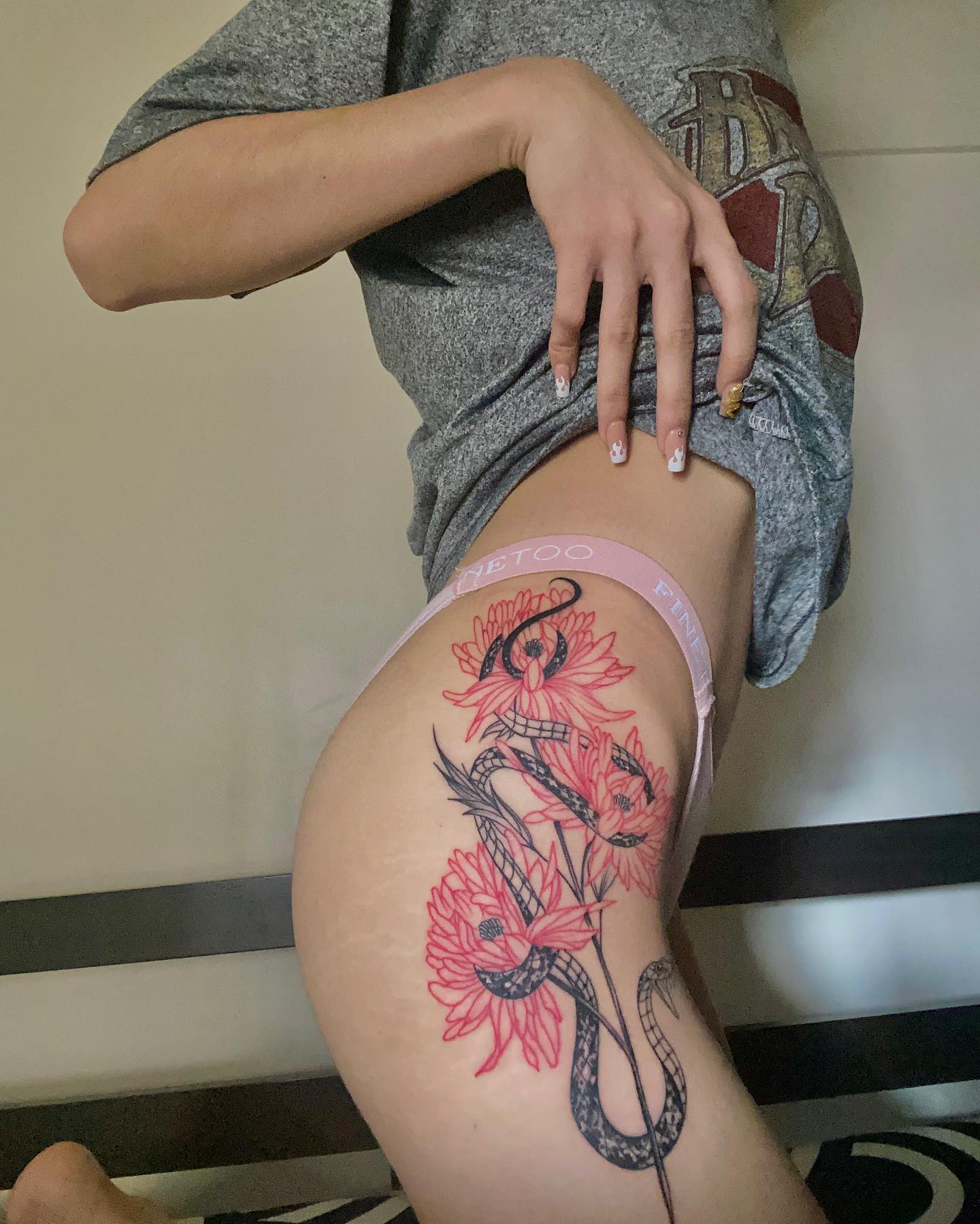 Bold And Beautiful Embrace Your Sensuality With These 30 Stunning Hip Tattoos News0days