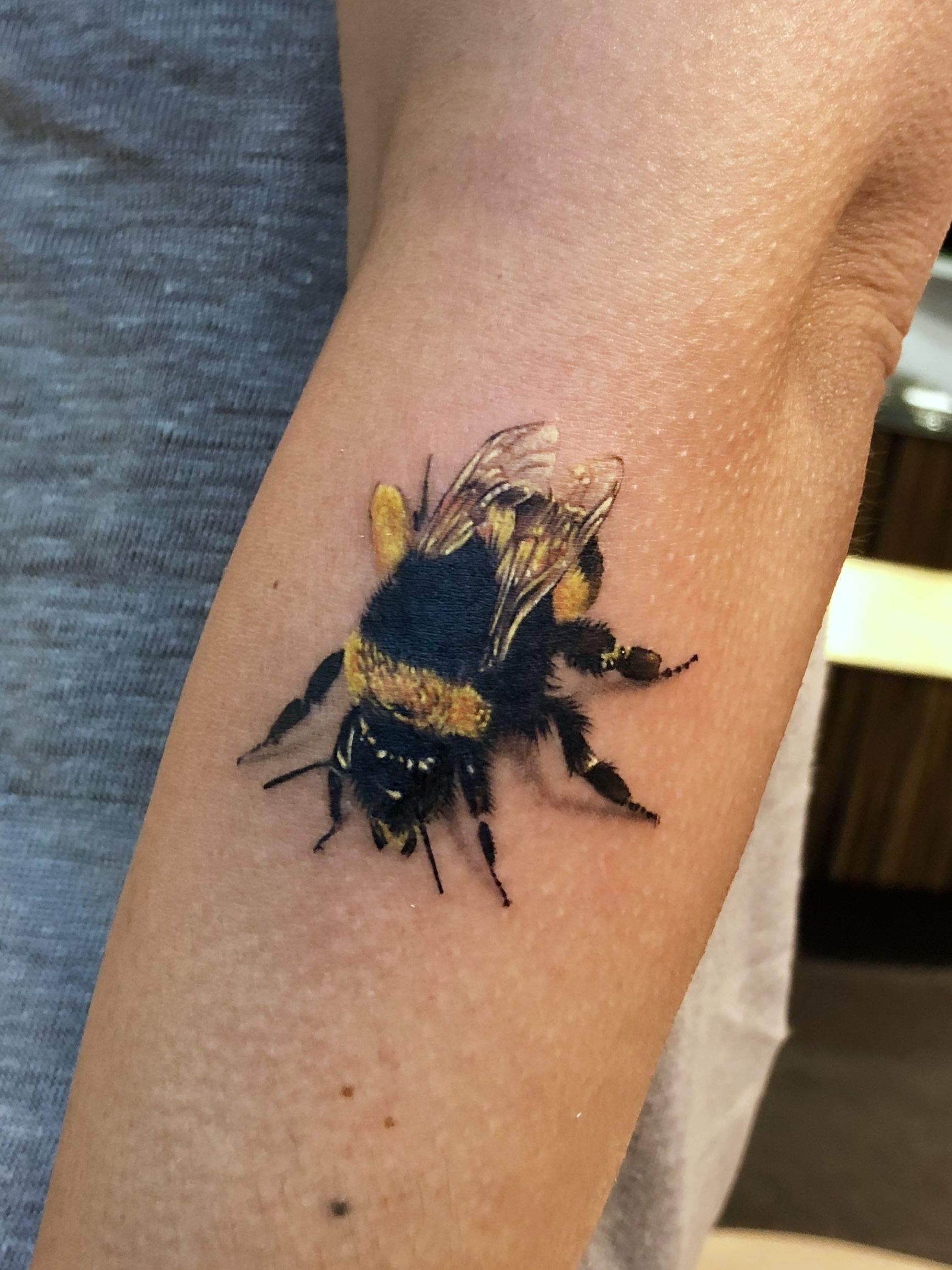 7 Symbolisms of Bumble Bee Tattoos You Should Know