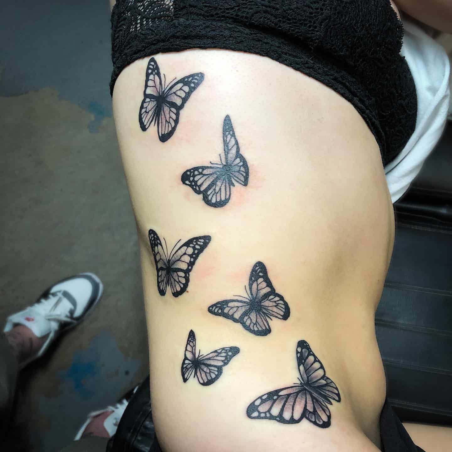 Butterfly Side Tattoo 5 Tattoos On Side Ribs Rib Tattoo Tattoo Designs