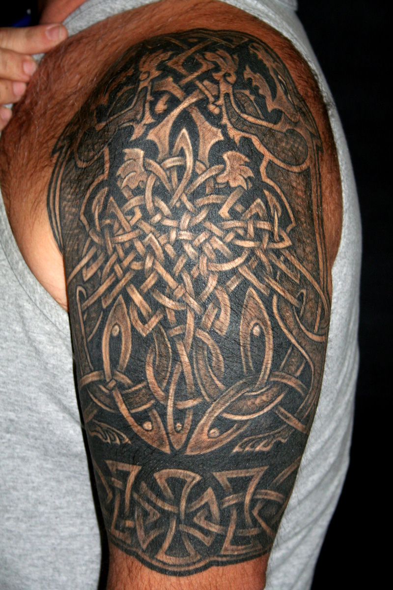 Discover Stunning Celtic Knot Tattoo Pictures Here