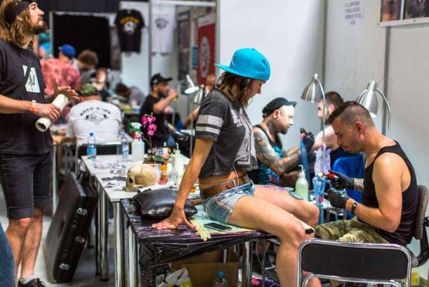 Chicago Tattoo Convention Rosemont Pathetically Site Stills Gallery