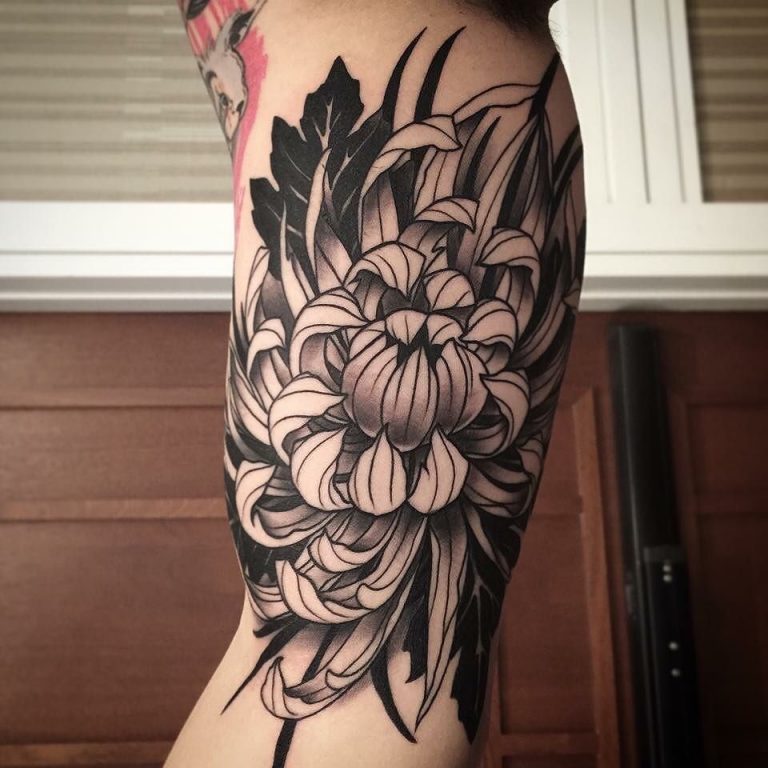 Stunning Chrysanthemum Flower Tattoo Design Ideas