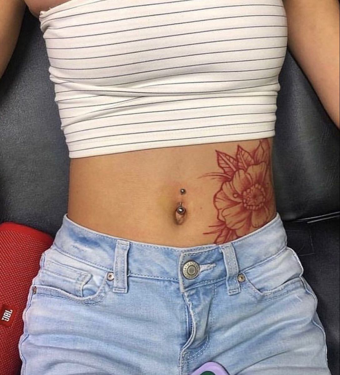 Classy Stomach Tattoos for Women: Timeless Elegance