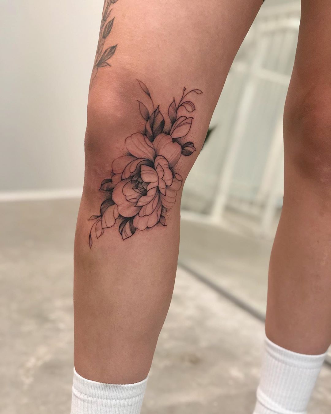 Discover More Than 55 Knee Tattoo Women In Cdgdbentre