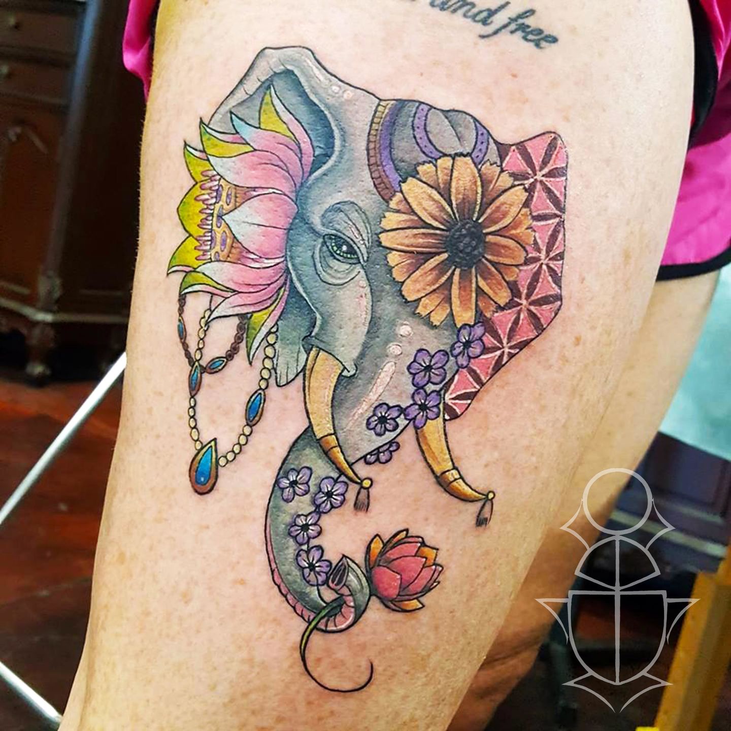 5 Stunning Elephant Tattoo Ideas with Flowers