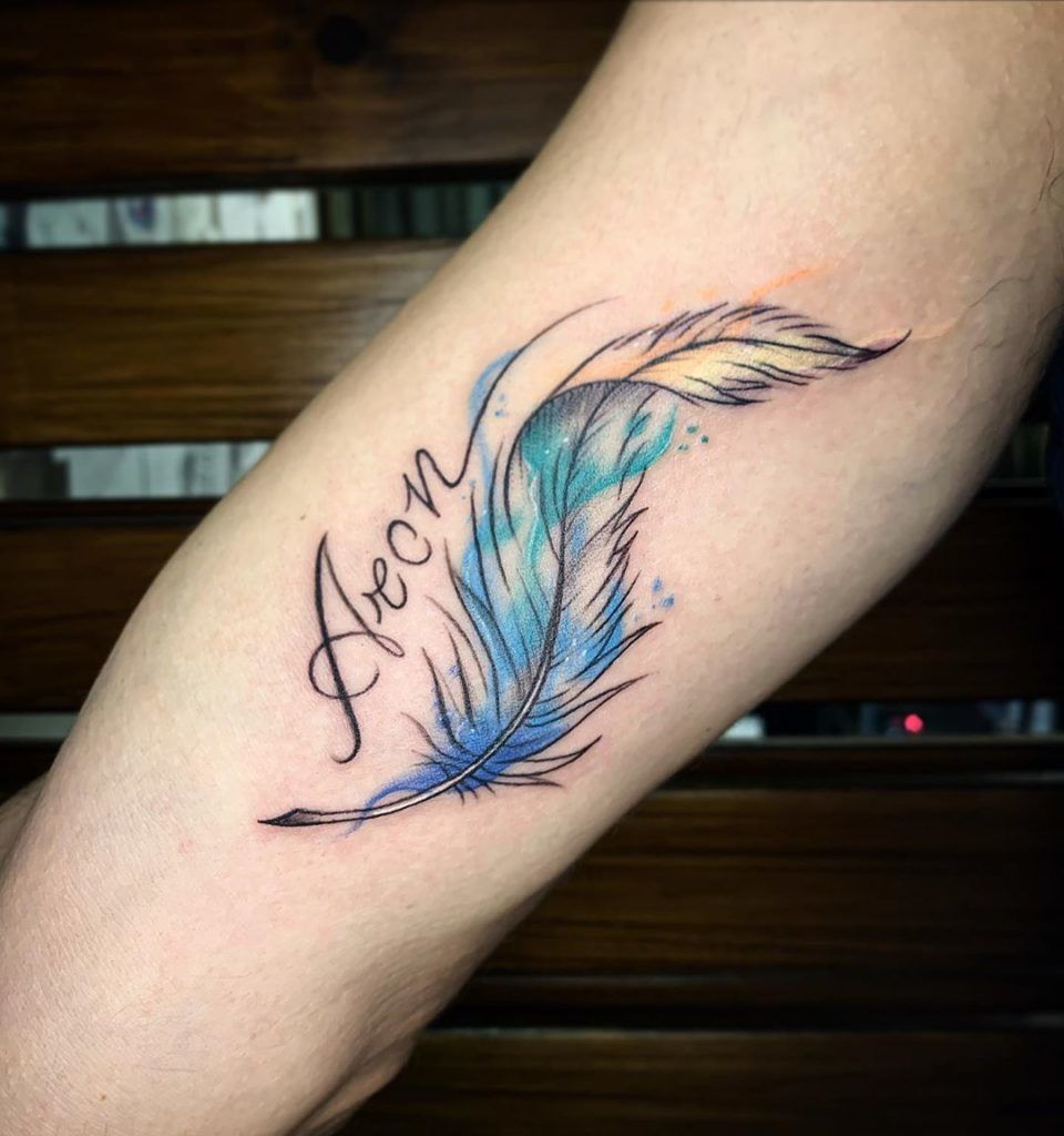 Feather Tattoos: Elegant Designs for Women