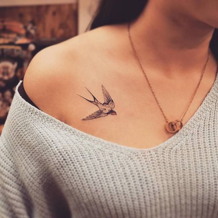 5 Stunning Small Chest Tattoos for Women