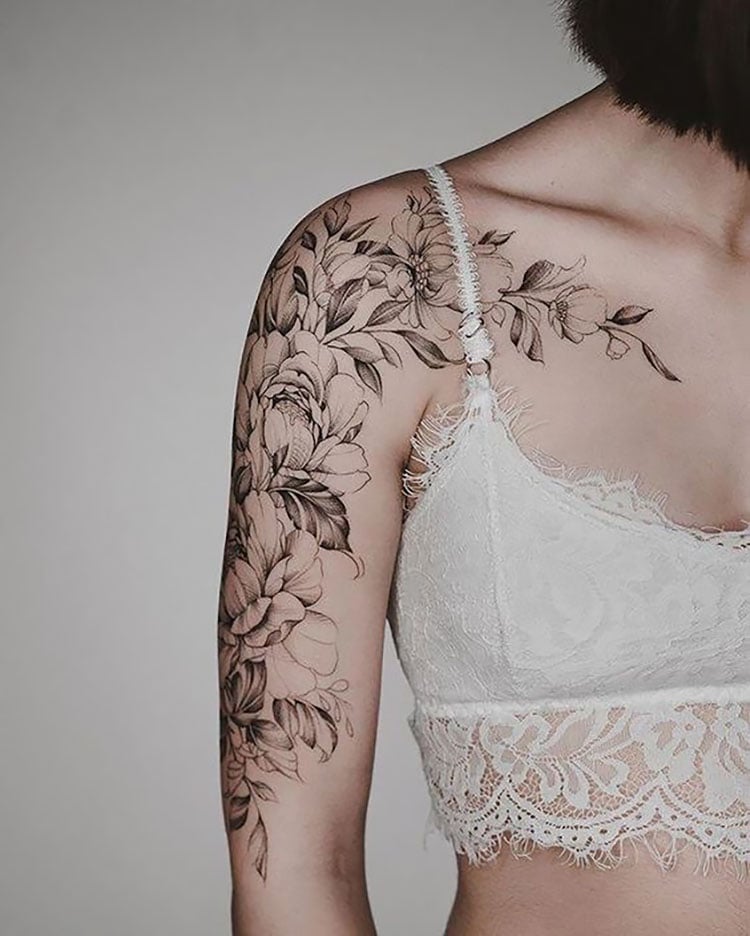 7 Enchanting Floral Tattoo Sleeve Ideas for Women