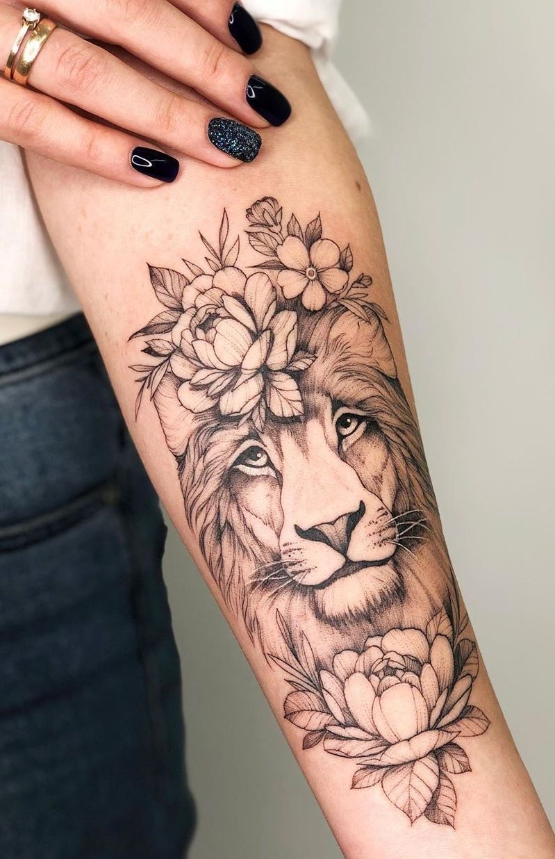 5 Stunning Feminine Lion Flower Tattoo Ideas