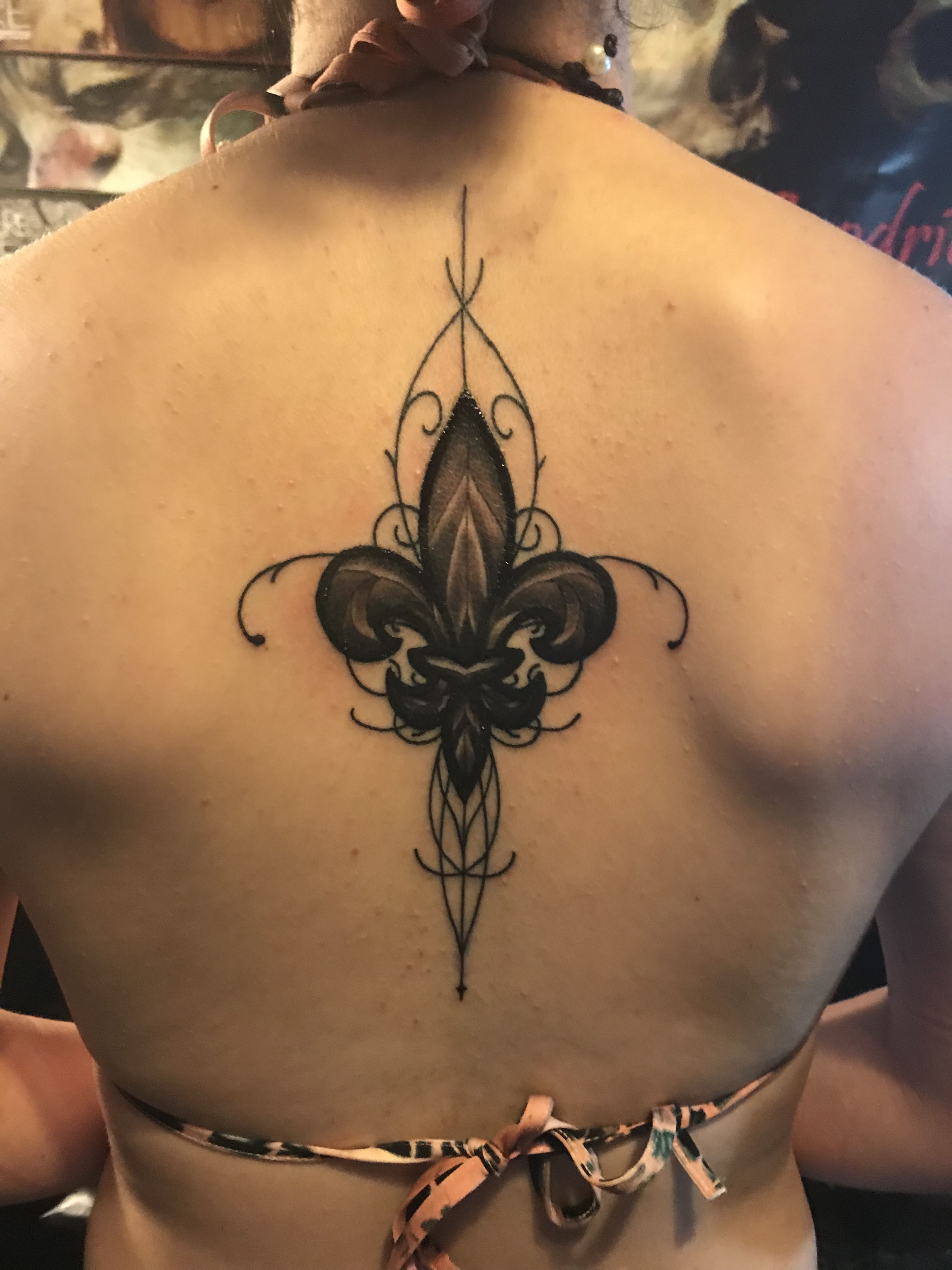 5 Stunning Fleur De Lis Tattoo Designs