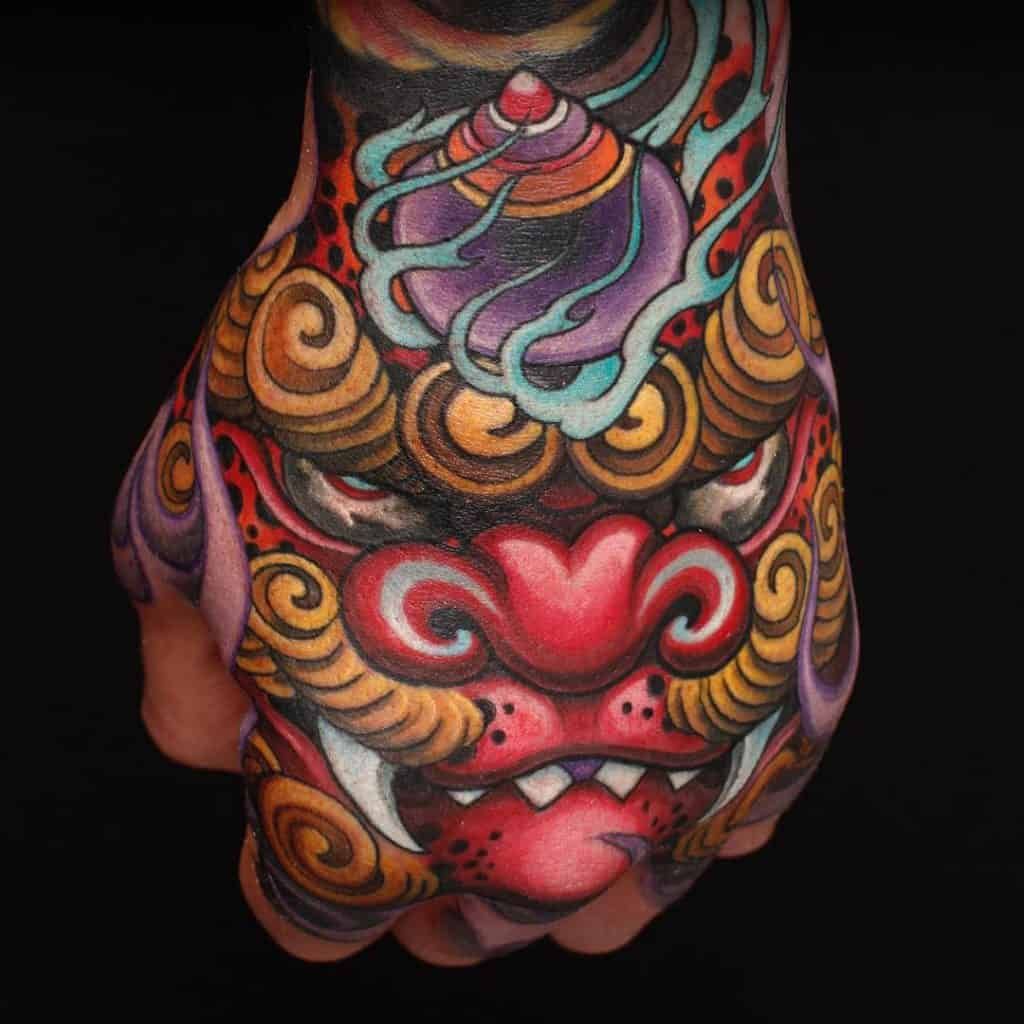 Foo Dog Hand Tattoo Herren Hand Tattoos Foo Dog Tattoo Hand Tattoos