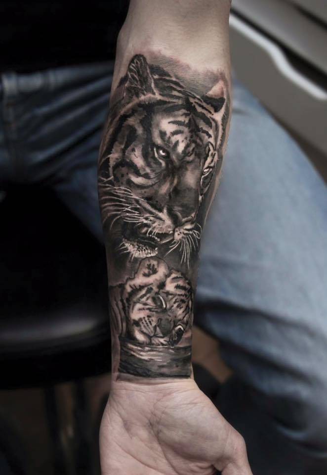 10 Bold Forearm Tattoo Ideas for Men